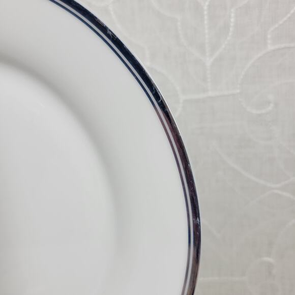 Williams Sonoma Open Kitchen Salad Plate 9" Gold Trim Porcelain 2-Pc Dinnerware - Picture 9 of 16